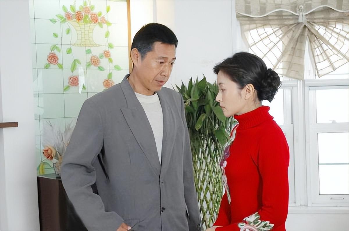 张丰毅辟谣:我没有继女,更谈不上给继女买名车_霍凡_哥哥_张博宇