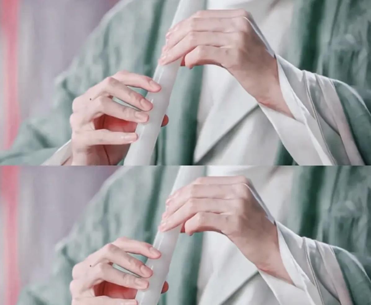 随着《山河令》热播,龚俊人气日益飙升.