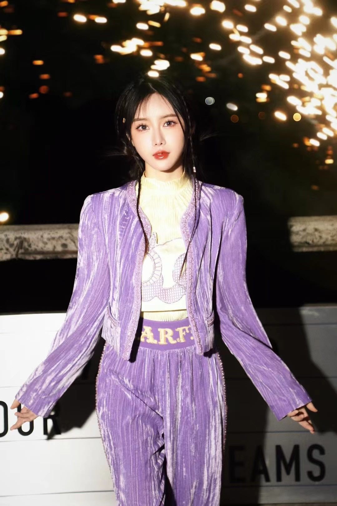 温果希太爱紫色,可爱风变成熟风反差萌满满,灵动俏皮又显贵气_女孩