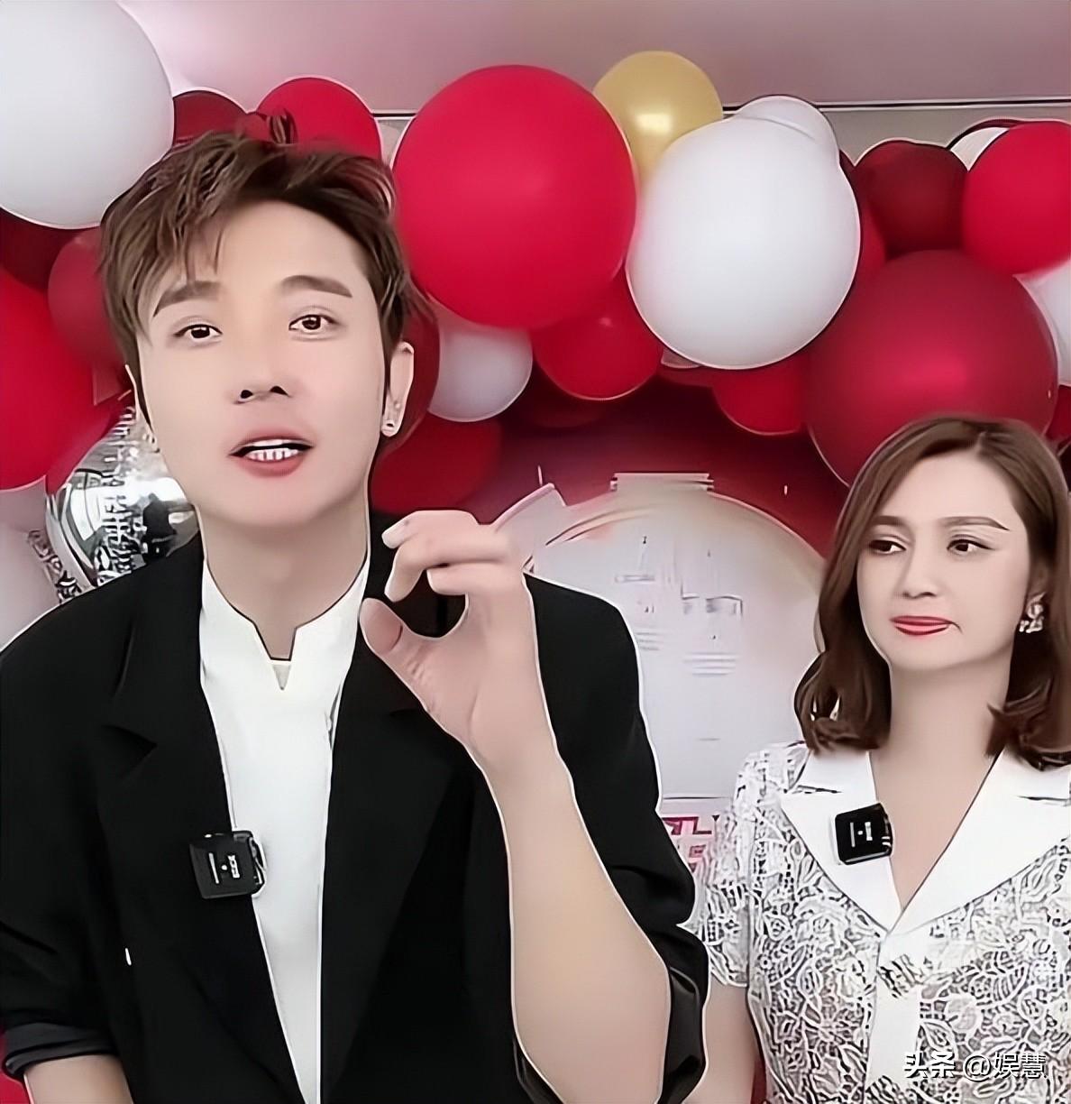 直到2018年,安迪和经纪人毕莹的绯闻传出,让原本平静的婚姻泛起涟漪.