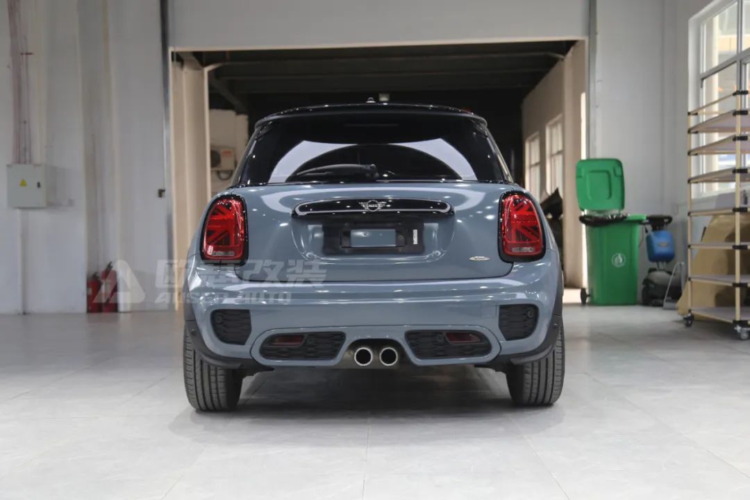宝马mini升级jcw包围 改色尤加利青_搜狐汽车_搜狐网