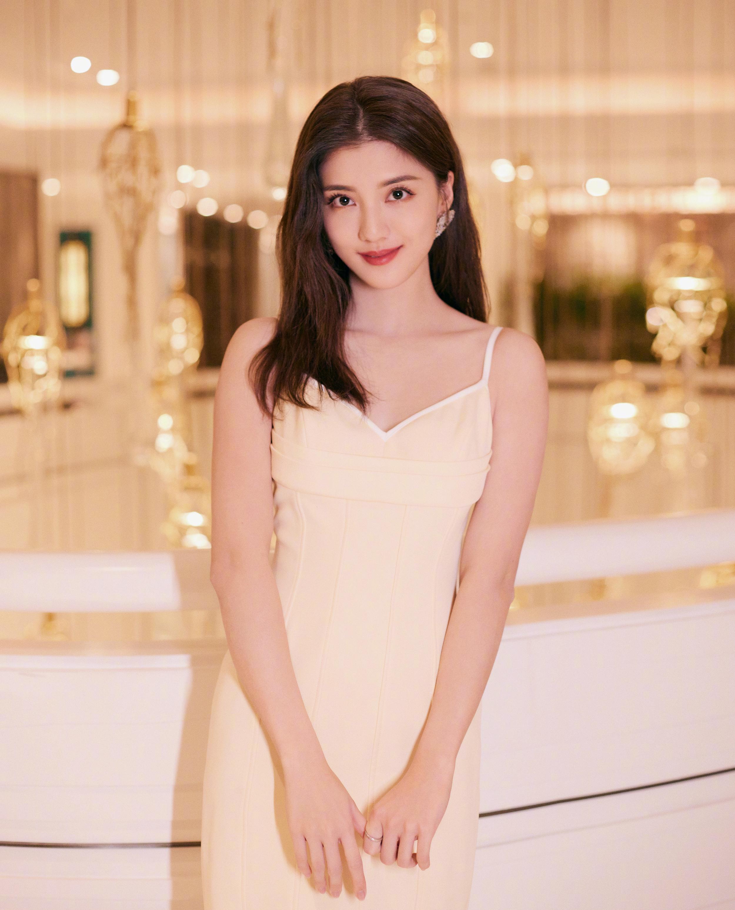 自由穿搭,美女图赏之四千一百七十八_双唇_眼神_睫毛