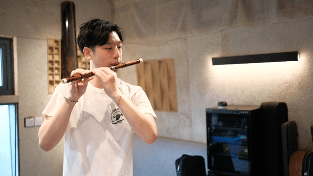 音频录制在音乐表达上,该曲围绕主题《筝锋》充分传达了传统与现代的