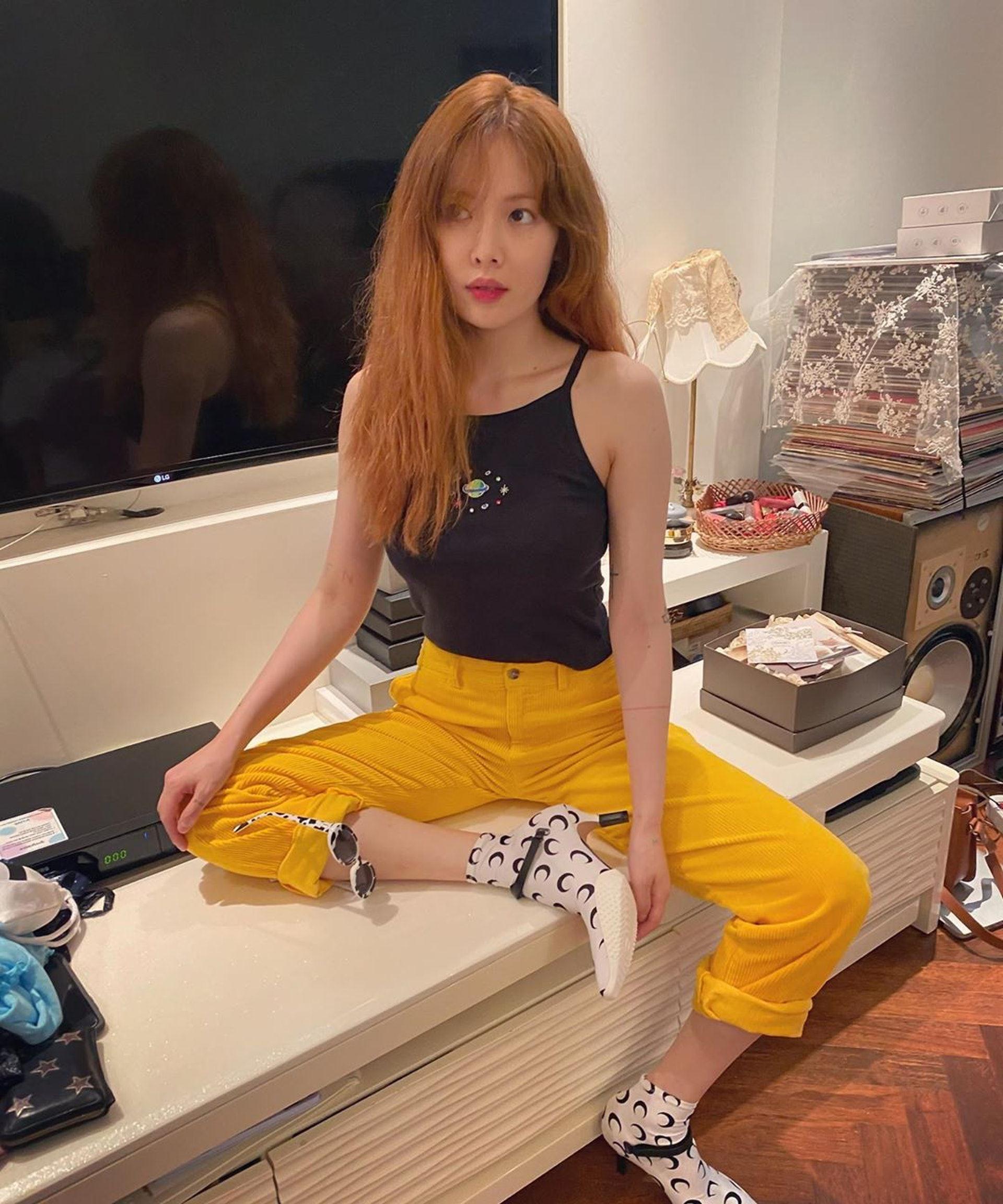 鸟叔伴舞女星泫雅晒婚戒,为男友精心设计,二人婚期将至_戒指_祝福