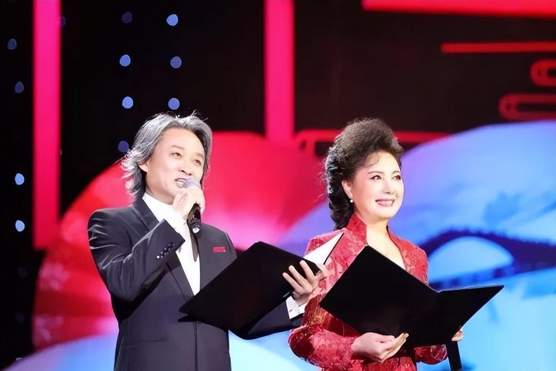 清明踏歌行,首次在央视一台晚会上一口气表演3个诗朗诵_节目_徐涛