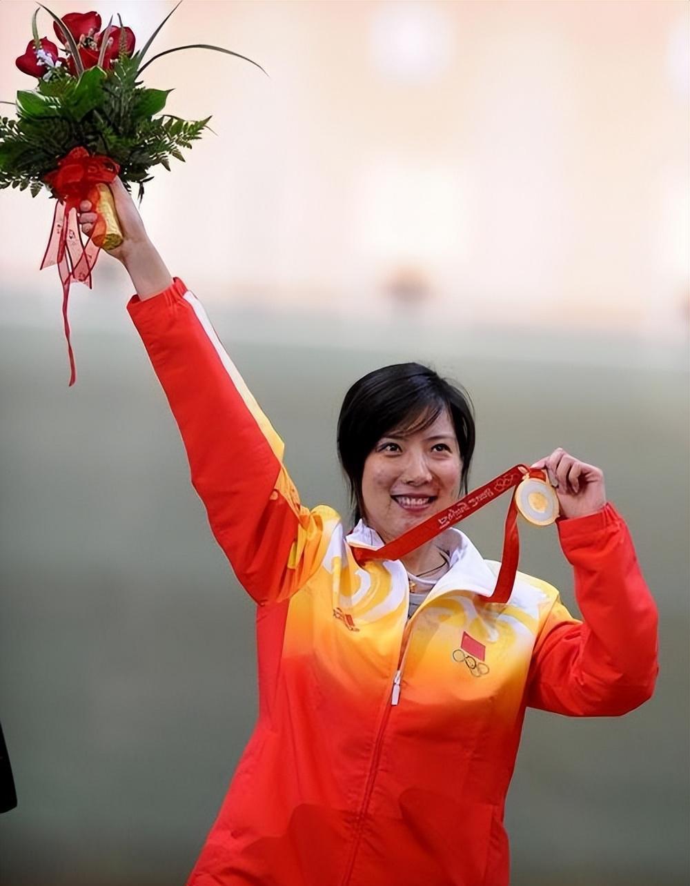 杜丽:与张付苦恋七年,奥运夺冠后,转身嫁给小4岁的庞伟_母亲_继父