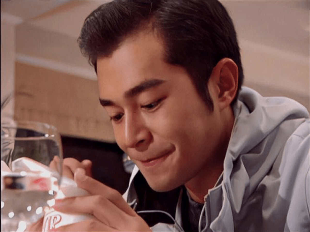 53岁古天乐也有过往,投资的电影被批弱智,谁能撑起港片的未来_战记