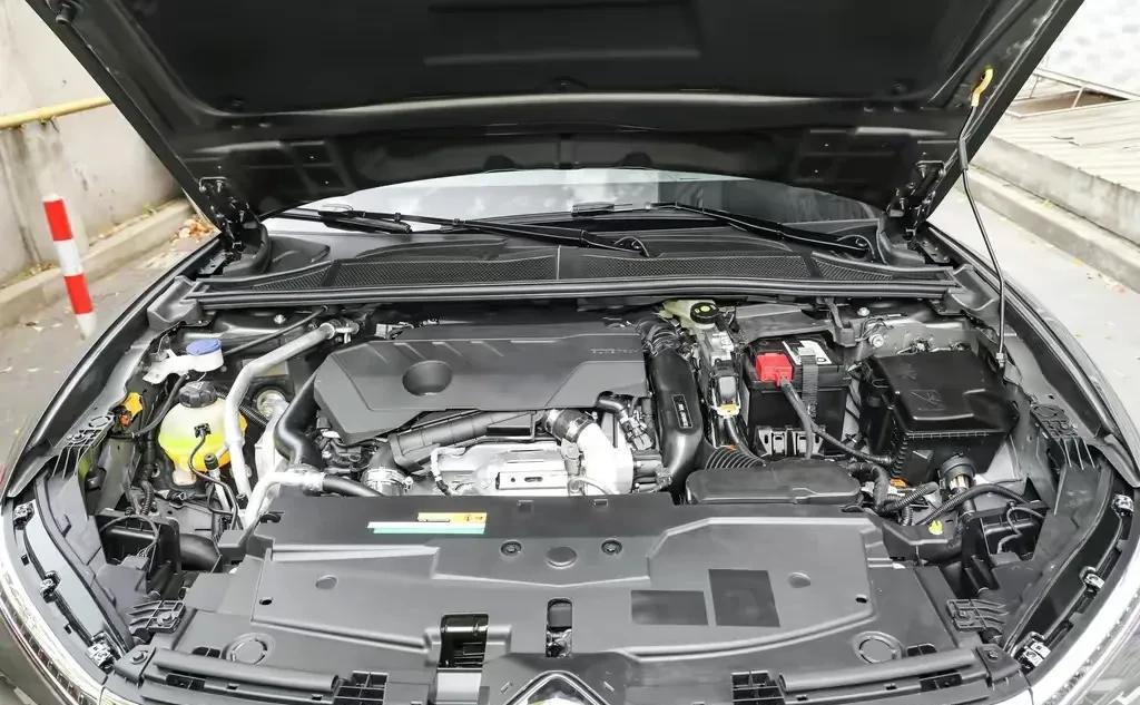 分析雪铁龙凡尔赛c5 x用车成本!月均花费1020元!值得入手吗?