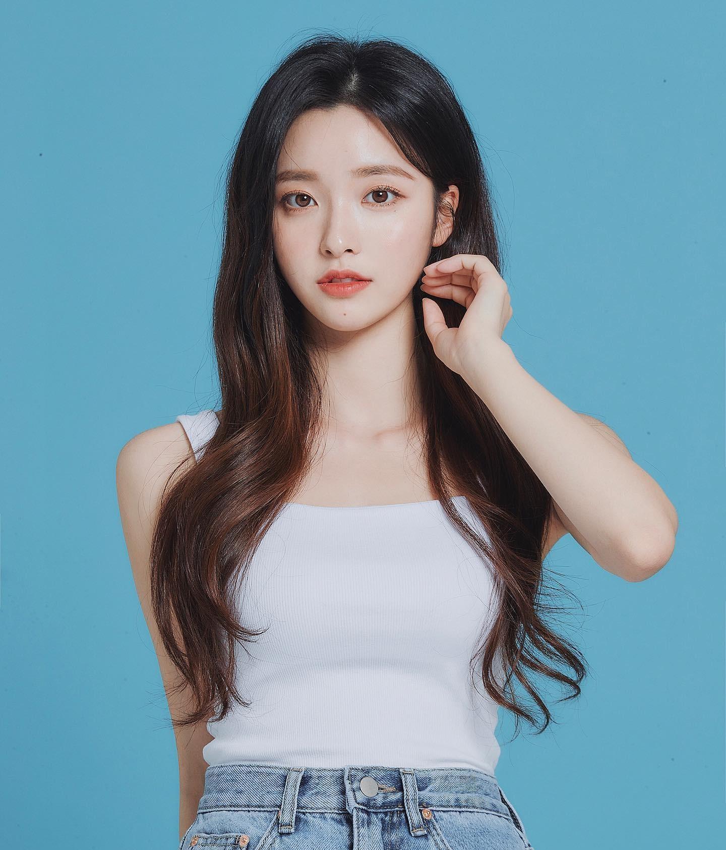 韩国人气网红模特knhs2美照赏!_金娜_微博_hee