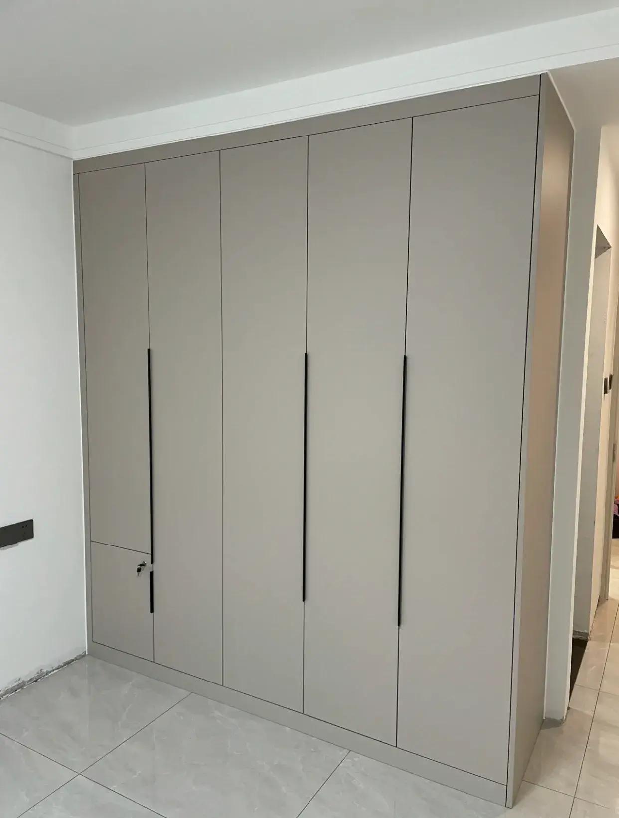 精致短拉手,内嵌拉手,柜门通体拉手,最后反弹器或者铣槽拉手