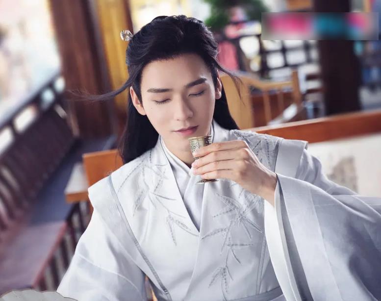 《天涯客》却要抢先上线,两位主演颜值就好绝_影视剧_小哥_龚俊