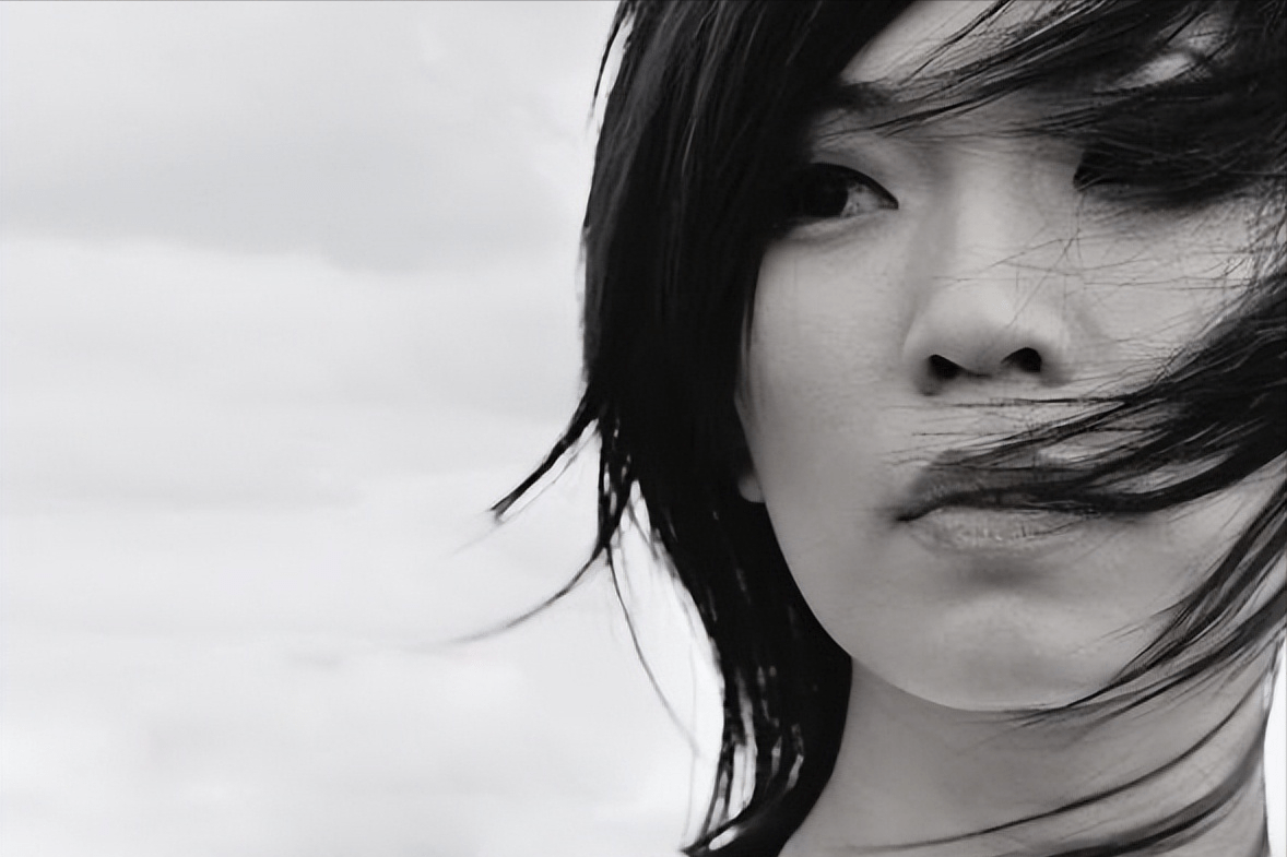 成为阿桑绝唱,坎坷人生令人声泪俱下,她经历了什么_生活_首歌_专辑