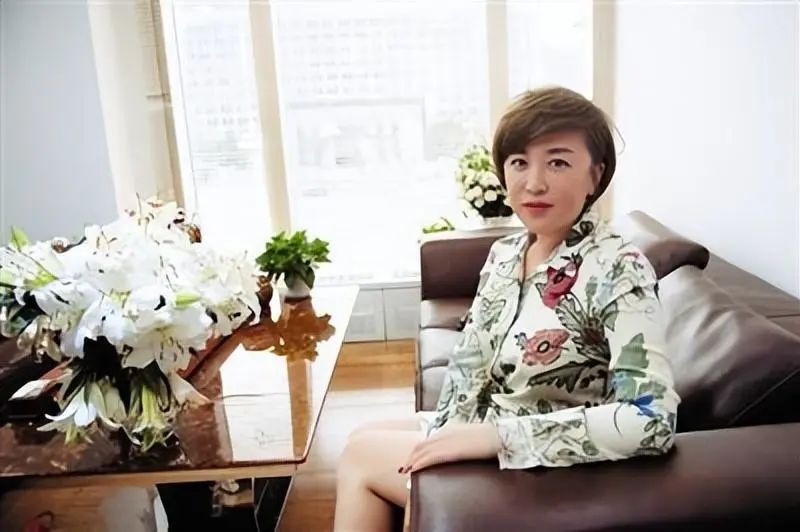 万国置地女总裁被美国法官重判20年刑期_史瑞雪_史锐雪_客户