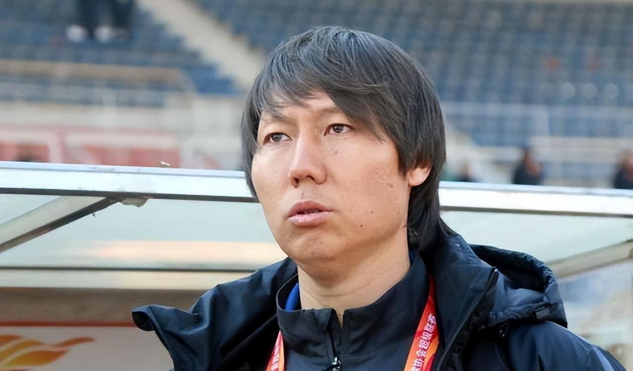 国足最强门将李富胜:正值壮年却意外离世,各界人士纷纷悼念_球迷_足球