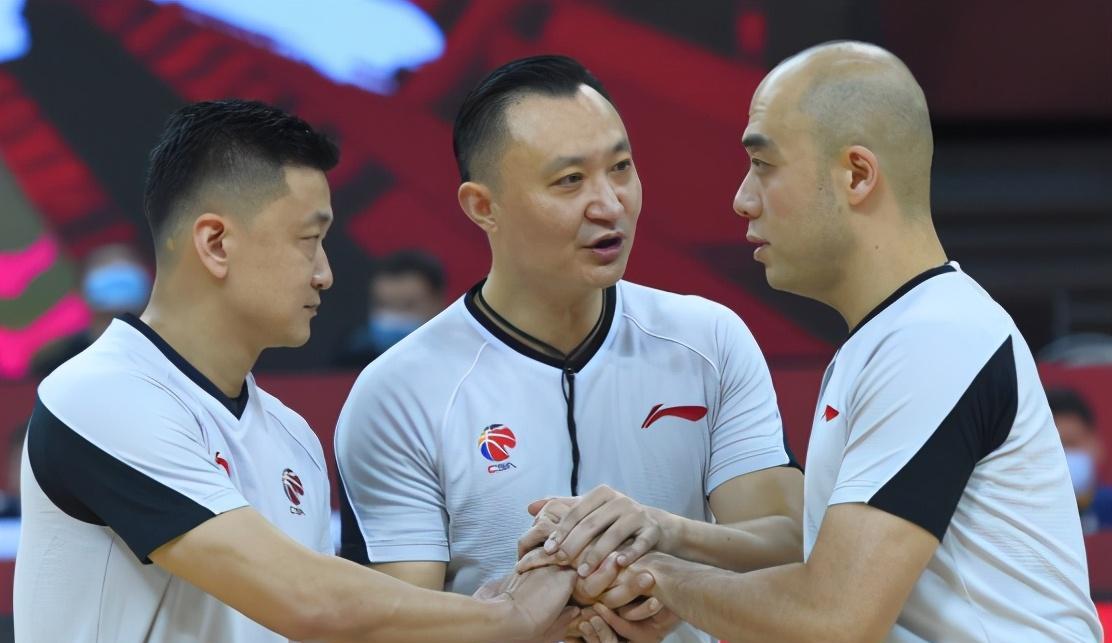 cba违体数据惊人,闫军仍未被罚_比赛_裁判_球员