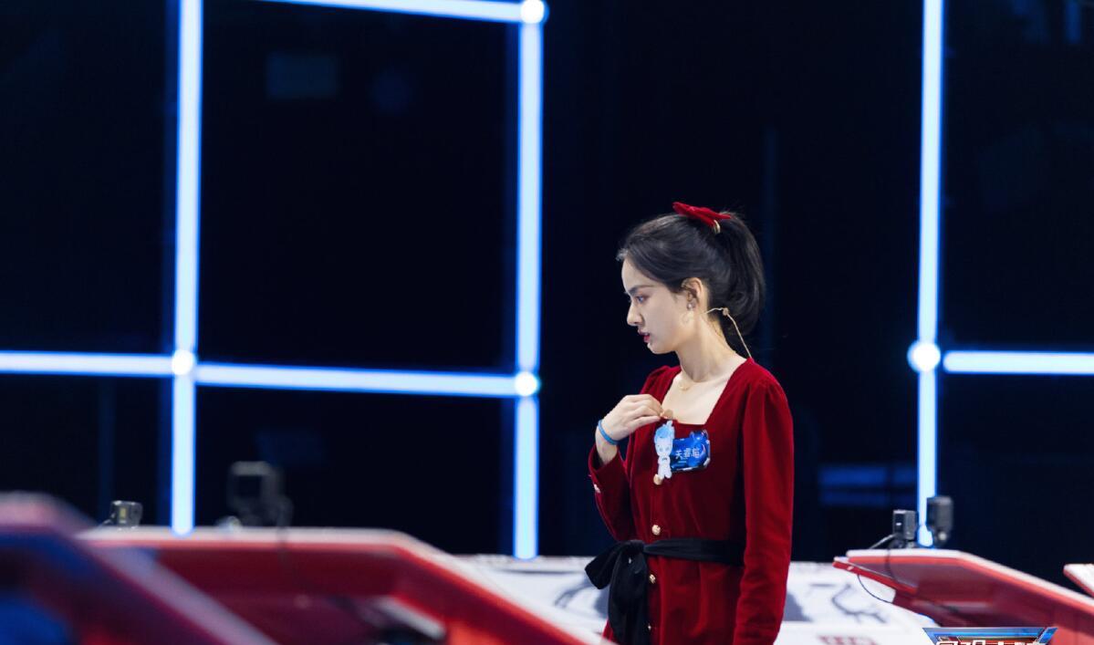 拿下脑王,关睿怡复活陪他跑,自己却成了最麻烦的_杨培文_排名_选手