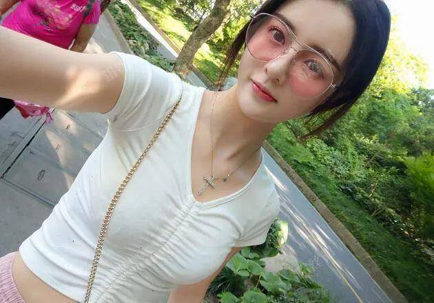 小小酷哥叫女主播陪大哥,罗玉姬子爆公会内幕,都是"钱"惹的祸_虎牙