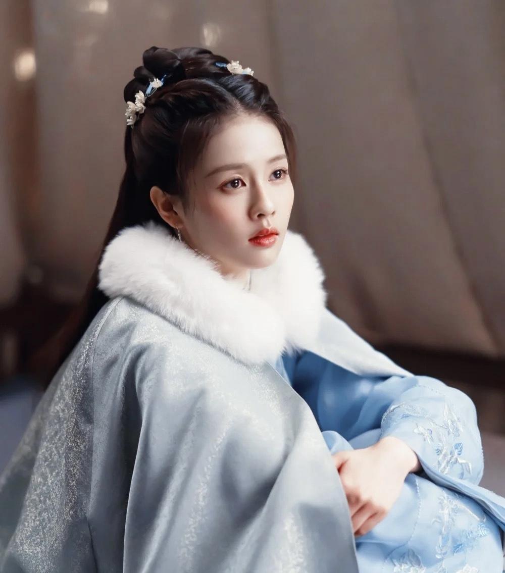 古装妆真是越看越妖娆了,陈都灵,白鹿,孙珍妮……圈里的照片真的很美
