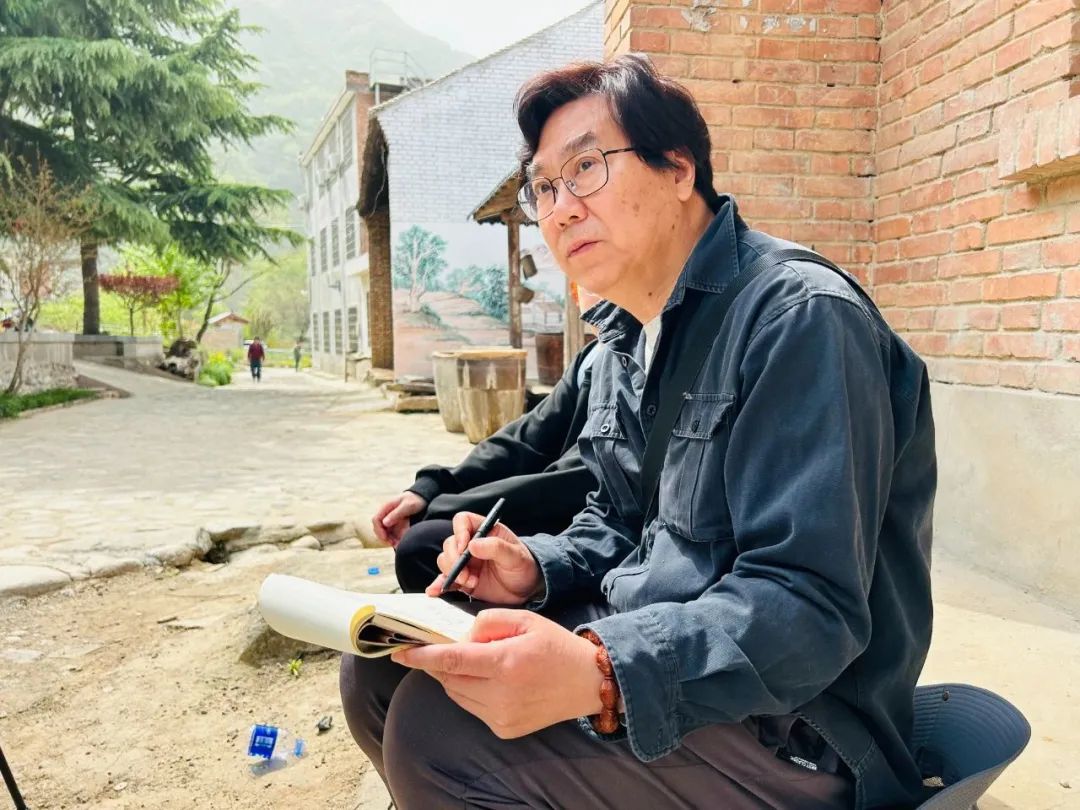 走遍中国· 周至水街2023/04/13画家们走进周至水街和烟火巷子,徜徉在