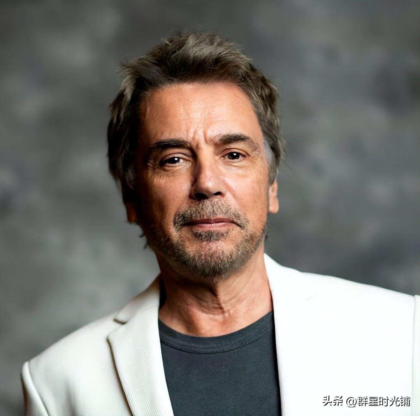 事实证明,随法国总统马克龙访华的巩俐,霸气走上另一条光明大道