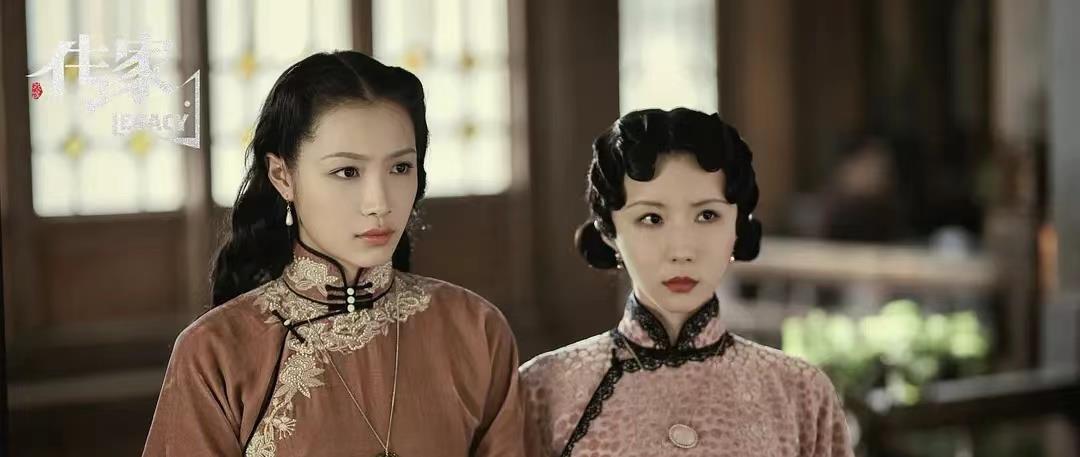《传家》:同样演豪门千金,张楠,方安娜角色对比,差异很明显_钟秀_钟灵