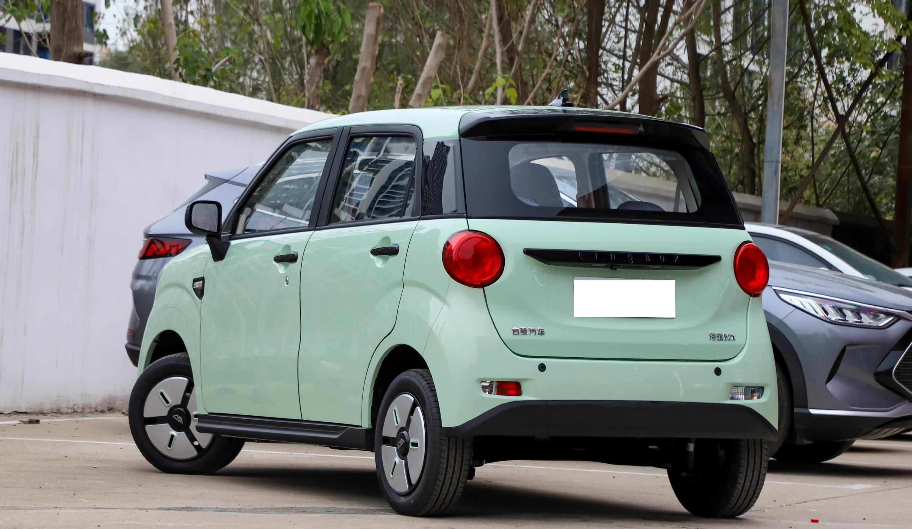 凌宝box外观好看,空间不错,纯电续航220km,支持快充_搜狐汽车_搜狐网