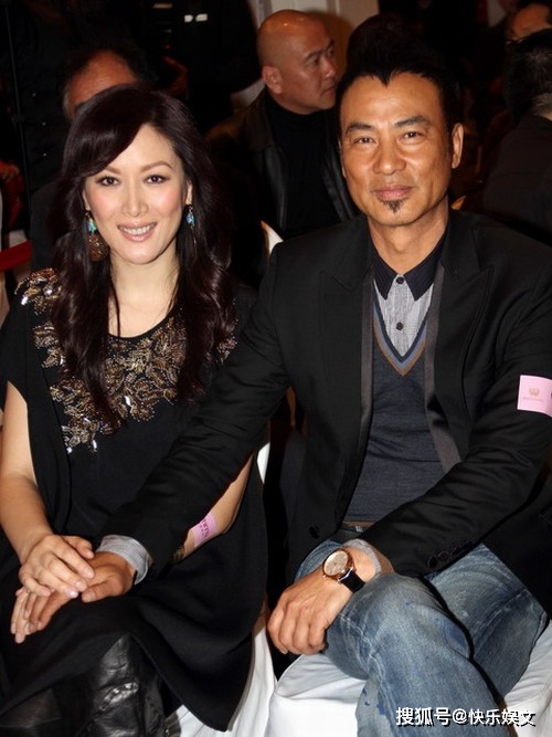 任达华小12岁外籍娇妻现身!