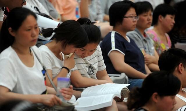 想上清華大學得考多少分_清華大學多少分可以考上_考清華大學分數夠了就可以上嗎