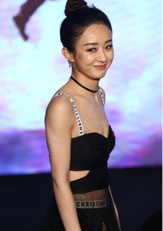 赵丽颖最新近照曝光,身材暴瘦腰,网友表示:"心疼我了"_变化_时尚_照片