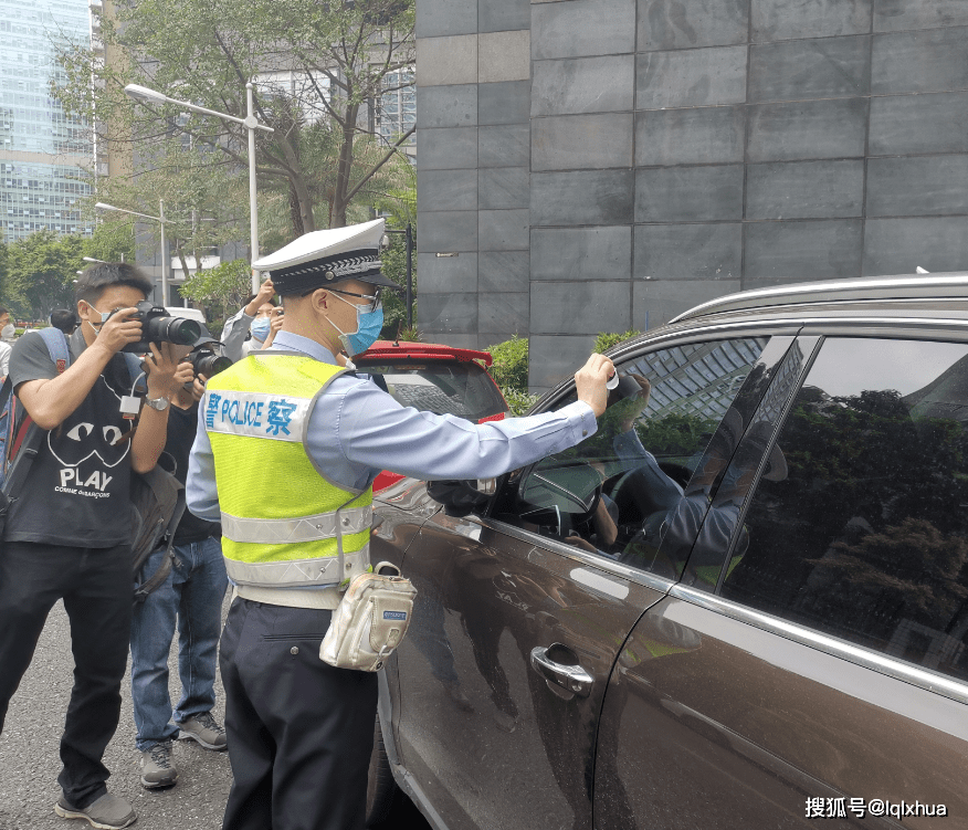新车“6年免检”，很多人已吃过亏了！交警：搞错会被罚款、扣分（新车6年免检新规）