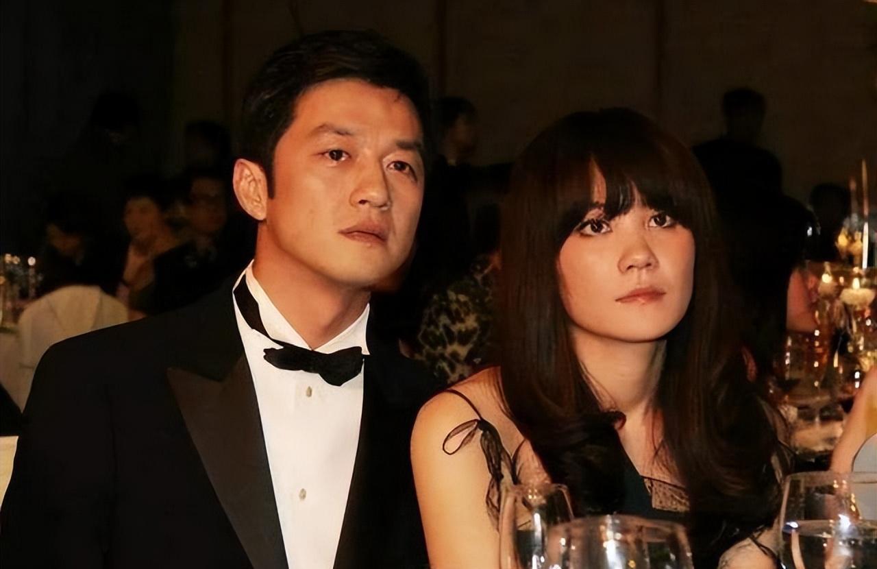 当众肯定金曲奖,三拒马云合唱邀请的王菲,当年为何与谢霆锋分手_黑豹