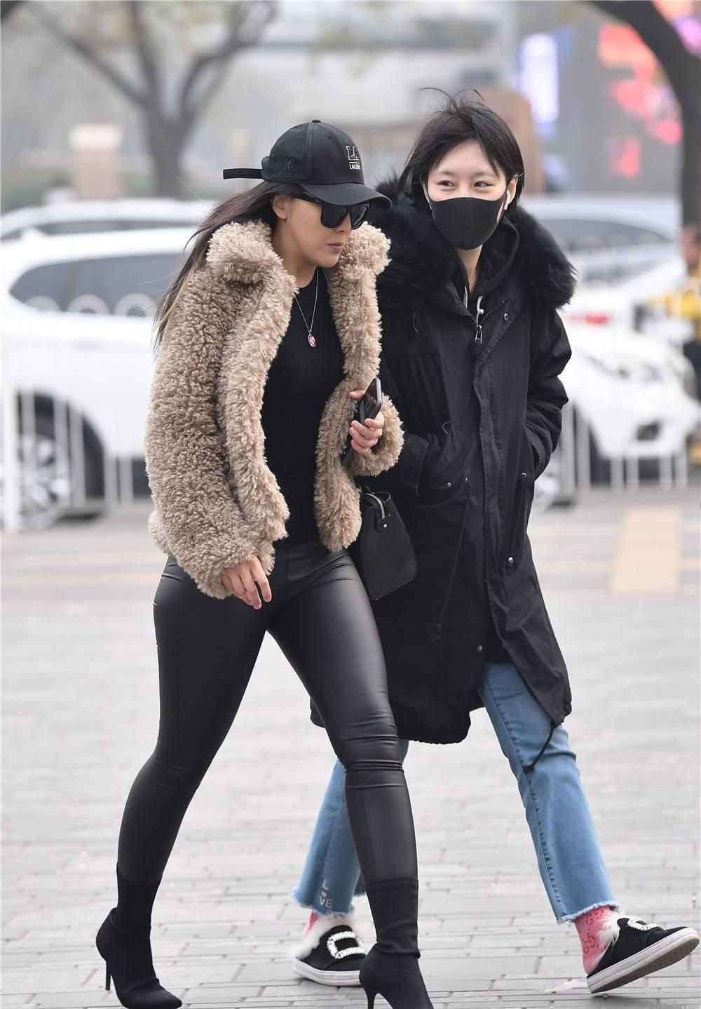 花会沿路盛开，，，，，以后的路也是