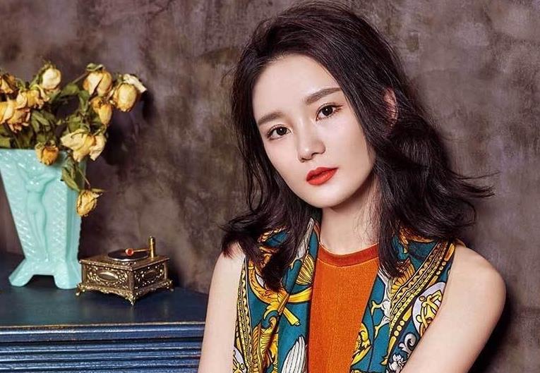 35岁女演员馨子,曾是偶像剧女一号,现在大理租房做旅游博主_生活_视频
