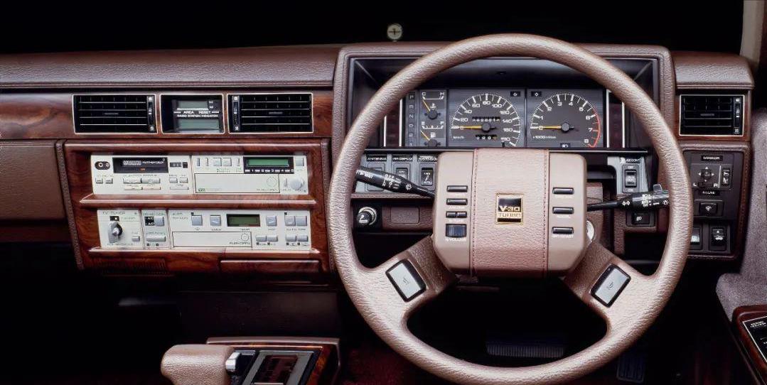 上世纪80年代世界各品牌汽车座舱大集合,你更喜欢哪一款?