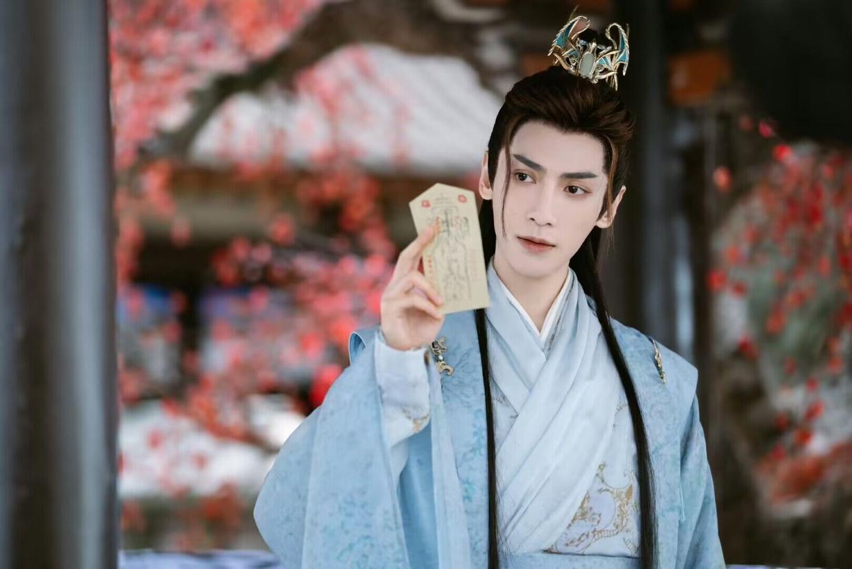 罗云熙被扒得只剩裤衩了,网友:比吴磊好一点_狮子座_leo_因为