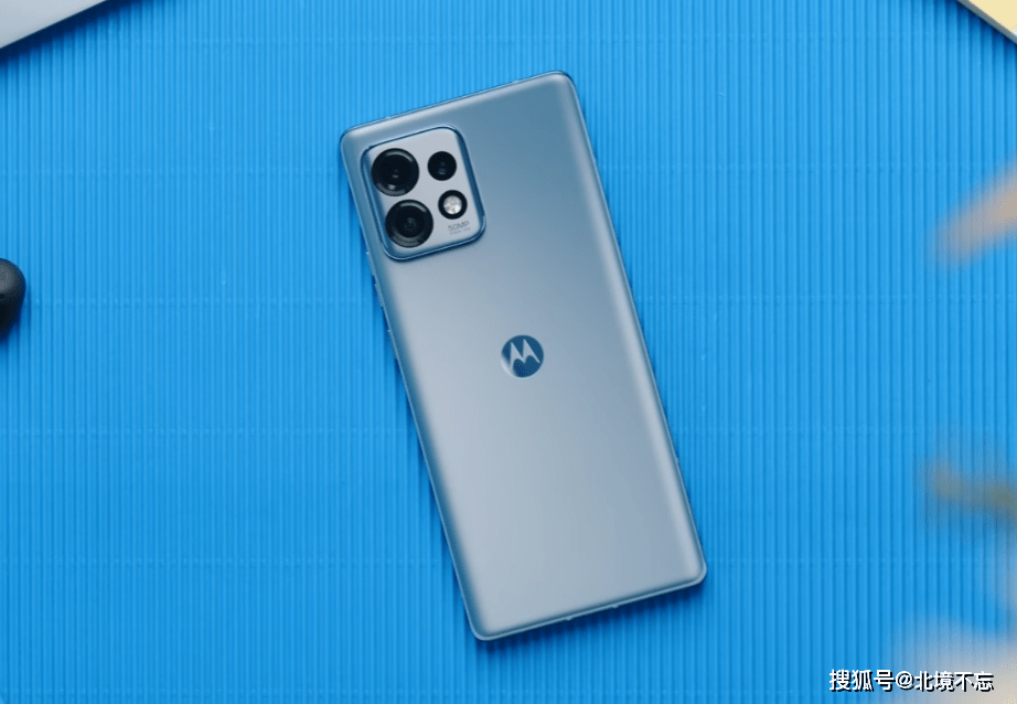 配置很激进的骁龙8gen2旗舰,165hz ip68 四主摄,无奈跌到3495元_motox