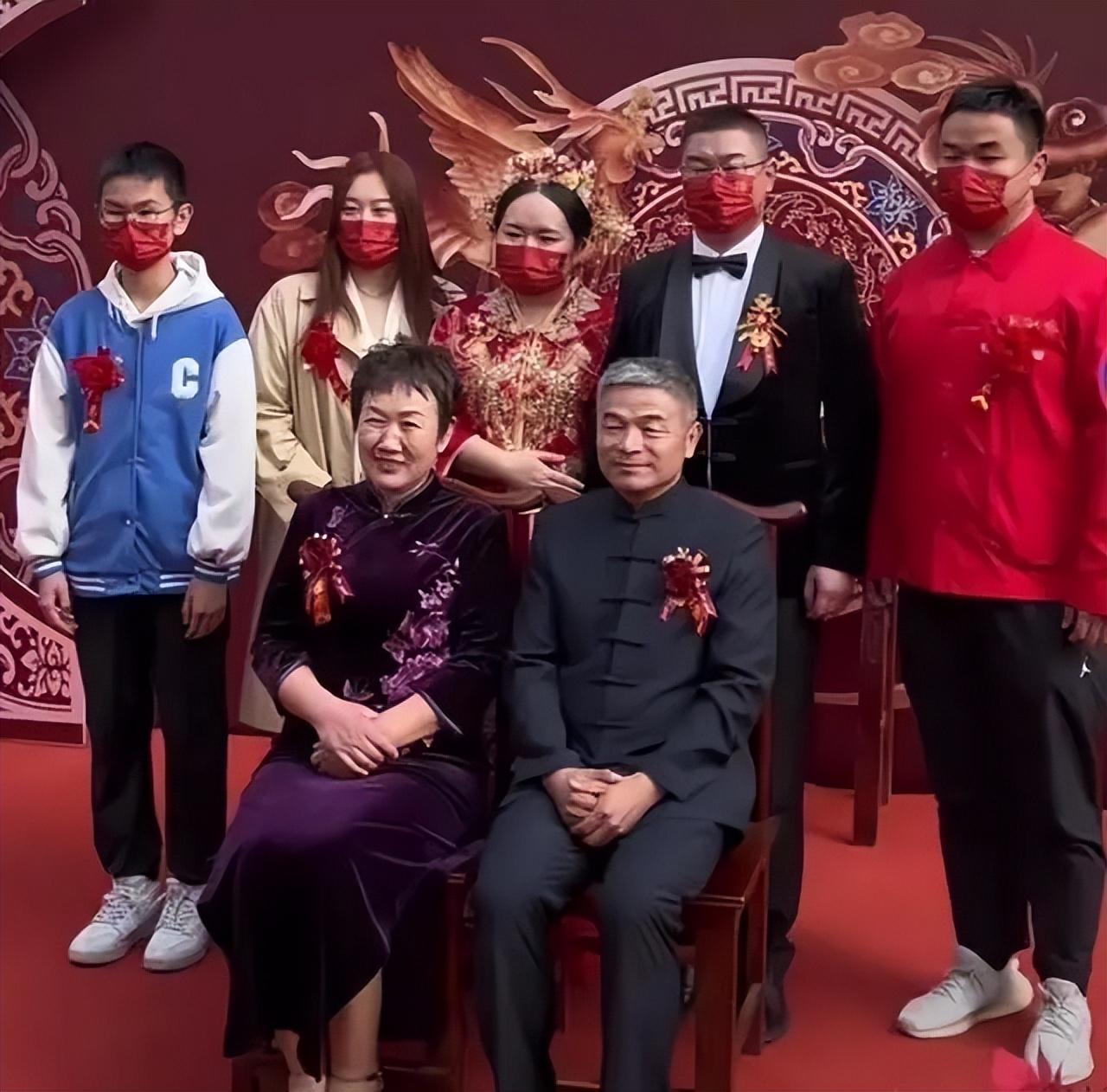 继郭振婚礼后弟弟求婚成功,郭刚堂大儿媳娘家明事理_儿子_家长_上岸