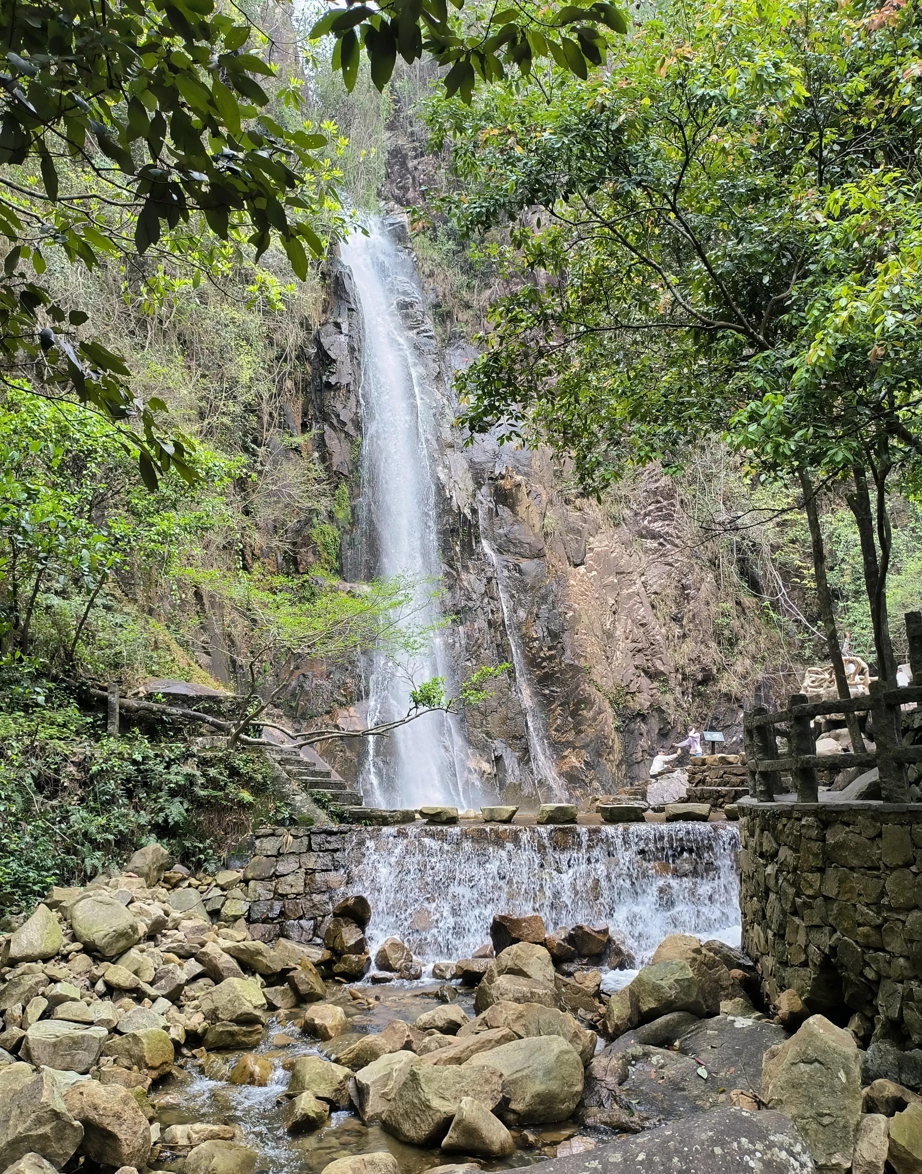 阿婆山旅游风景区图片