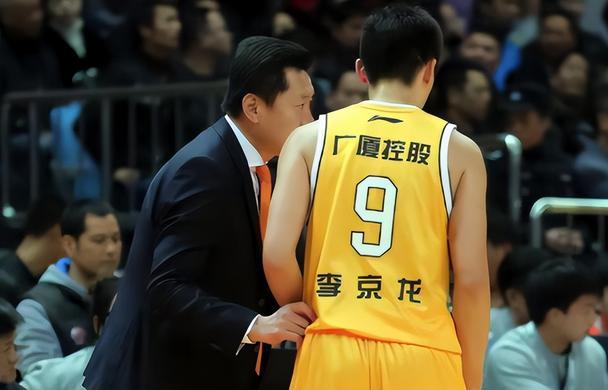 曝李春江投奔深圳男篮!