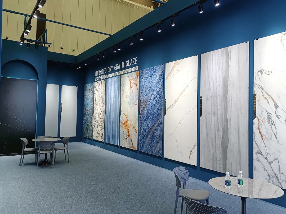 行业首创1200x2000mm规格,雪狼瓷砖·岩板惊艳亮相潭洲陶瓷展!