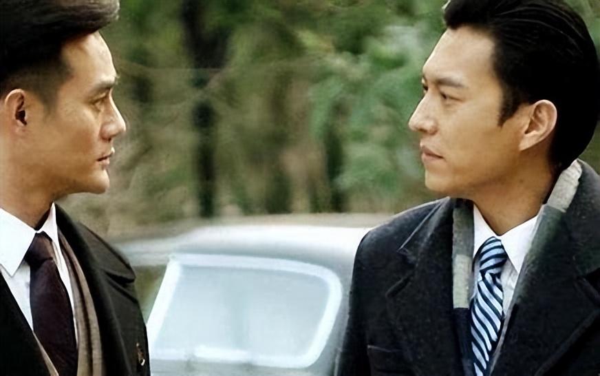 那么明诚忠于明楼的原因有以下几点:1,明诚从小被