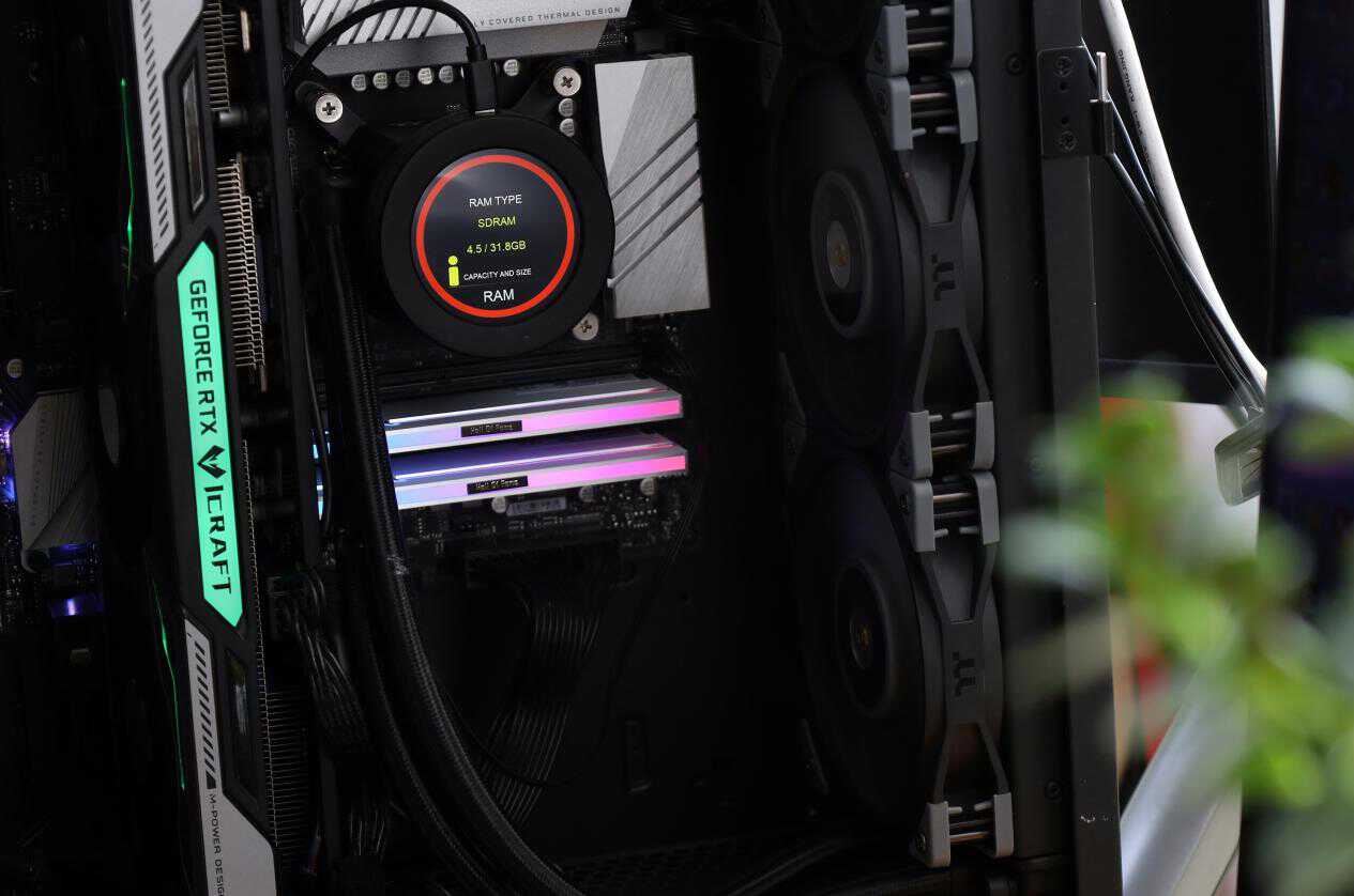 纯白外观,轻松释放性能,影驰hof pro ddr5 7200mhz灯条小试_内存_产品