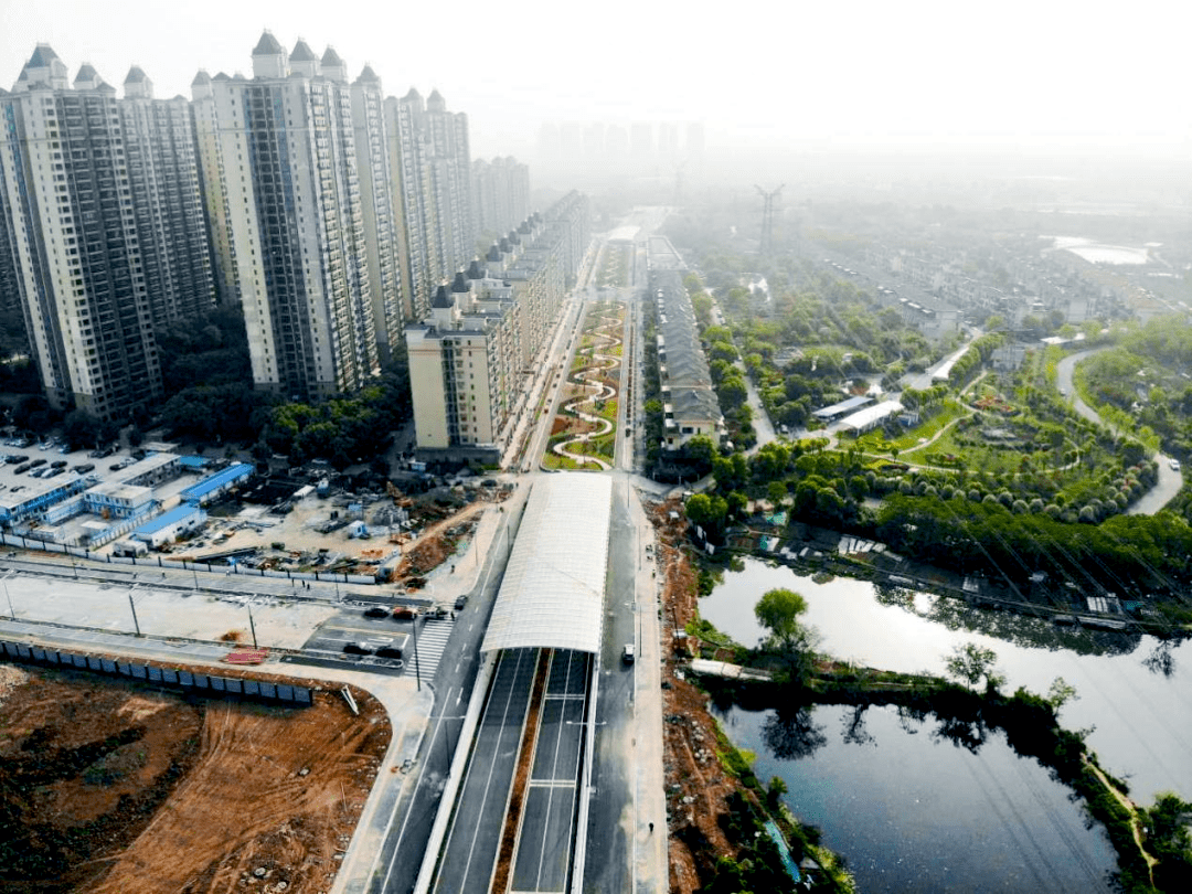 武汉中法生态城黄了图片
