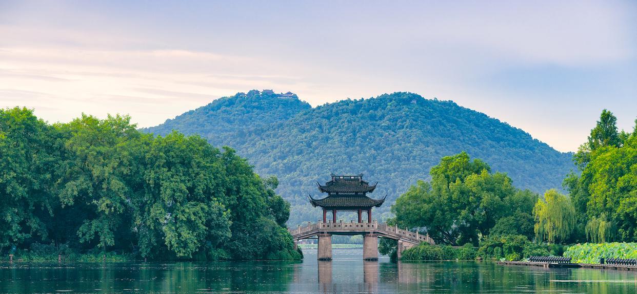 绍兴旅游必去八大景点,绍兴好玩的地方推荐,五一旅游最佳去处_鲁迅