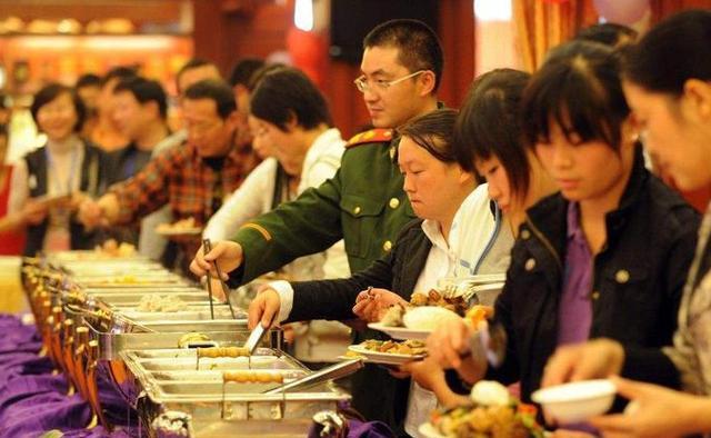 内部员工:都是套路,老板都不会担心_顾客_餐厅_消费者