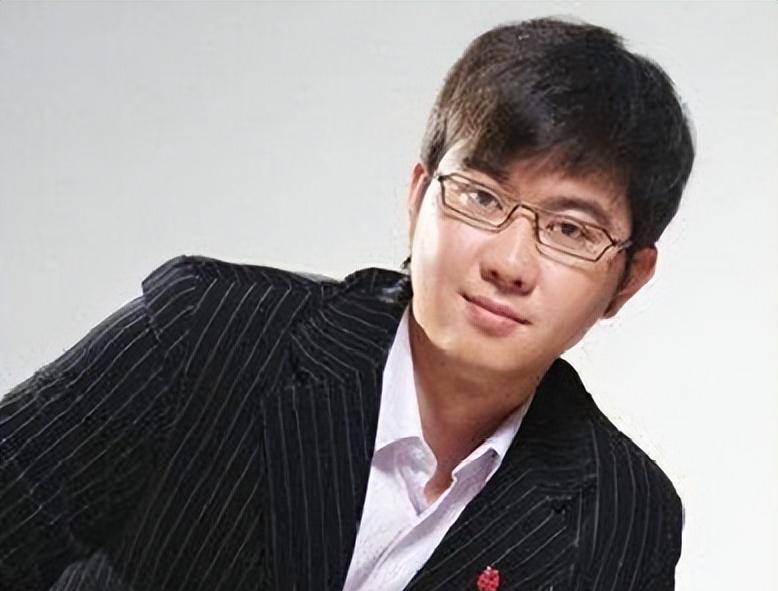 情感主持赵川:3段婚姻,一婚记者,二婚画家,三婚小16岁的空姐_工作