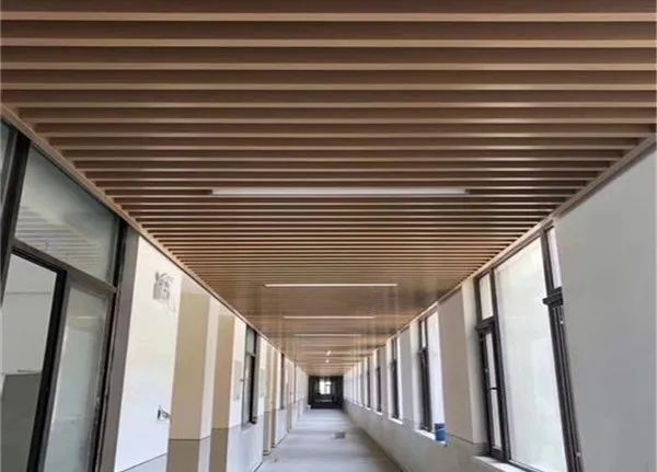 木纹铝方通 -无惧风雨洗礼_装饰_材料_外墙