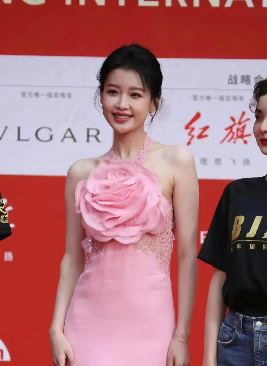 胡先煦腮肿,孙怡脸变形,倪妮疲惫_古力娜扎