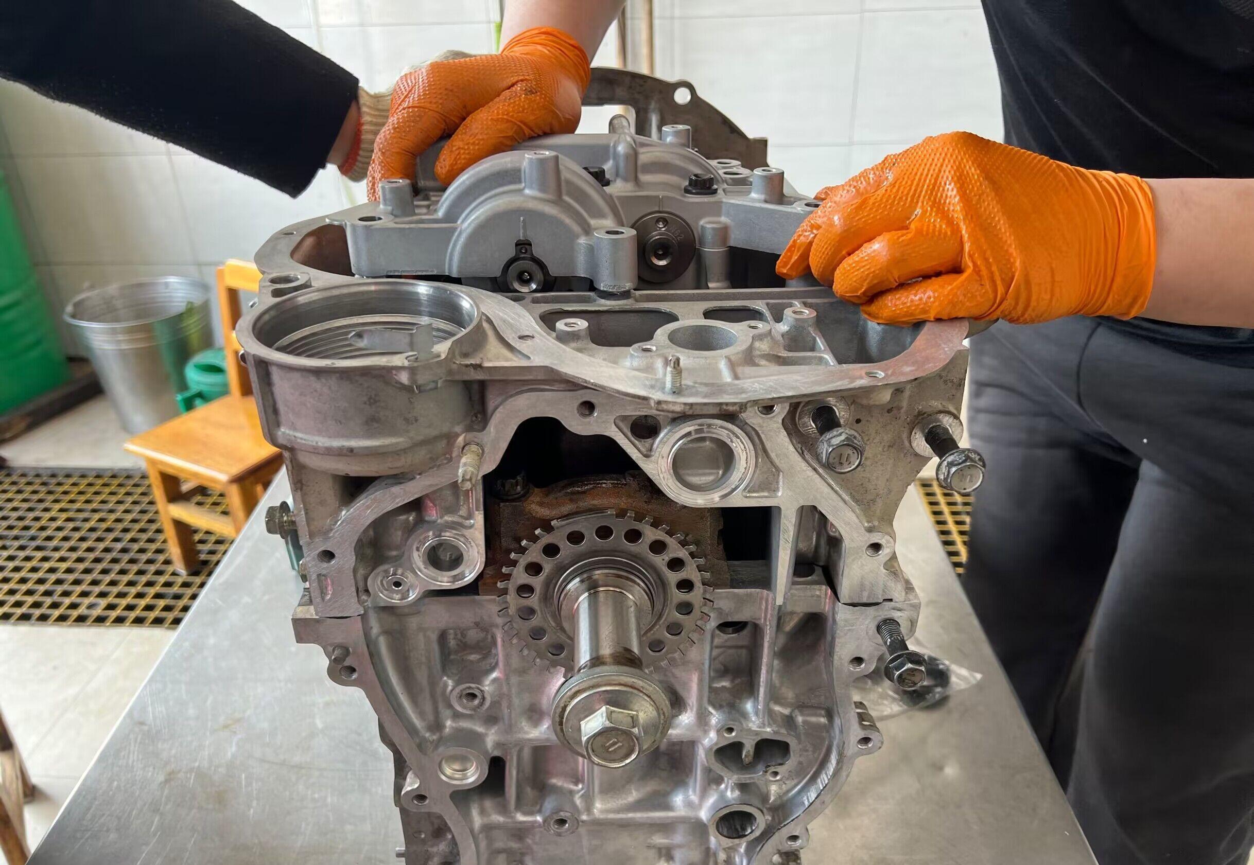 质量被神话的丰田照样烧机油,丰田汉兰达500公里一升机油怎么修_搜狐