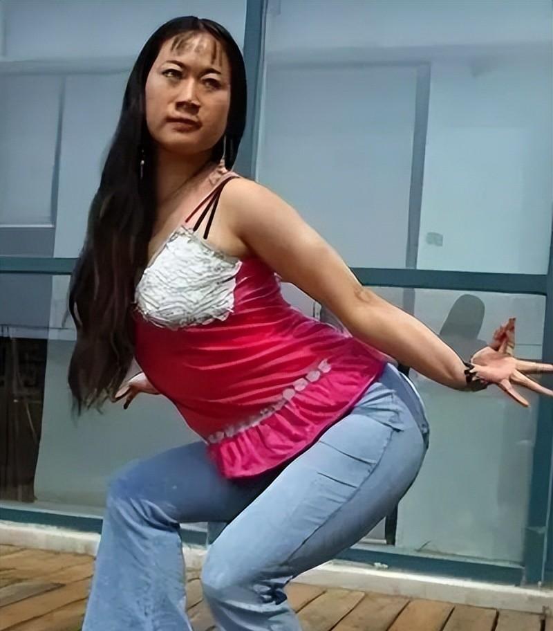 45岁的芙蓉姐姐华丽逆袭:从全网嘲的扮丑网红到资产过亿的ceo_史恒侠